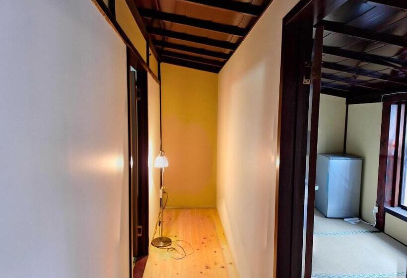 اتاق استاندارد سه تخته با سرویس بهداشتی مشترک, Gloce Sadoベースキャンプ宿根木