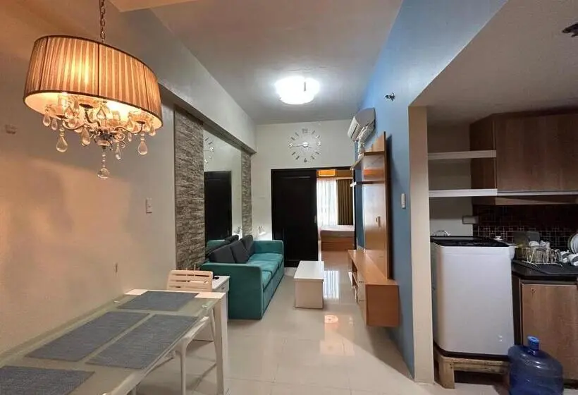 Standardrum, One Pavilion Condominium