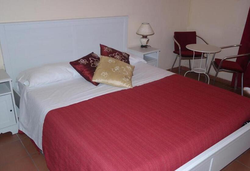 Четырехместный Номер Стандарт, Agorà Hostel