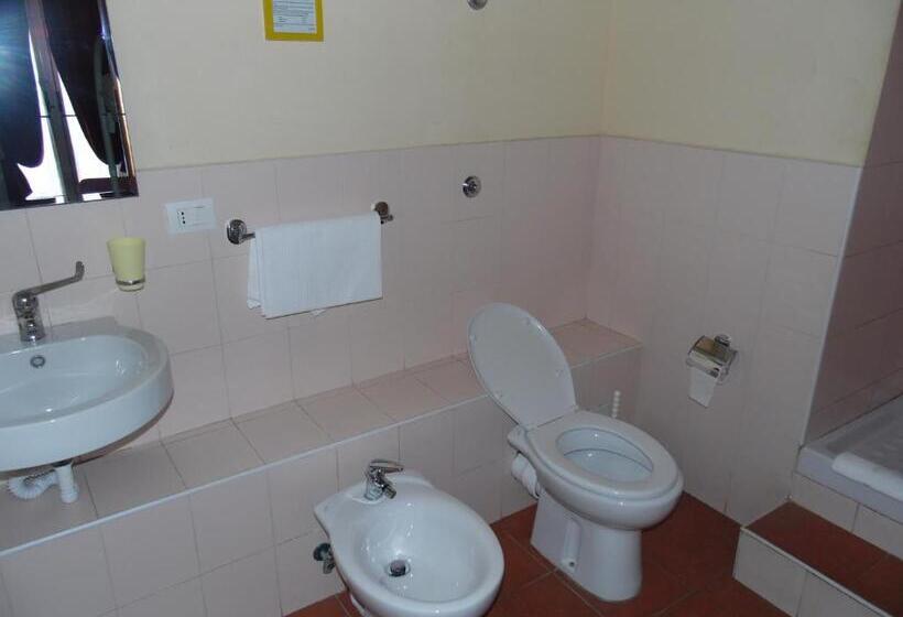 Четырехместный Номер Стандарт, Agorà Hostel