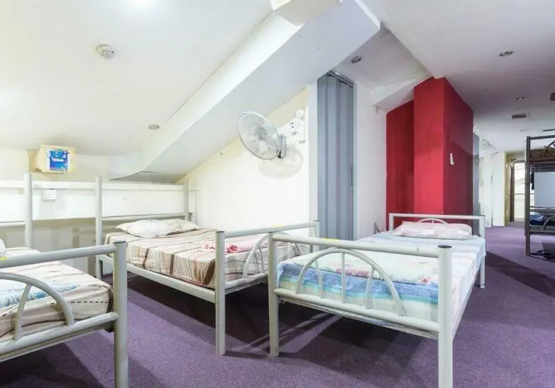 تختخواب در اتاق مشترک, Snooze Inn @ Dunlop Street