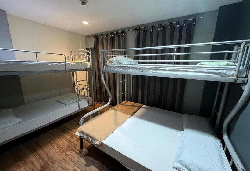 تختخواب در اتاق مشترک, Snooze Inn @ Dunlop Street