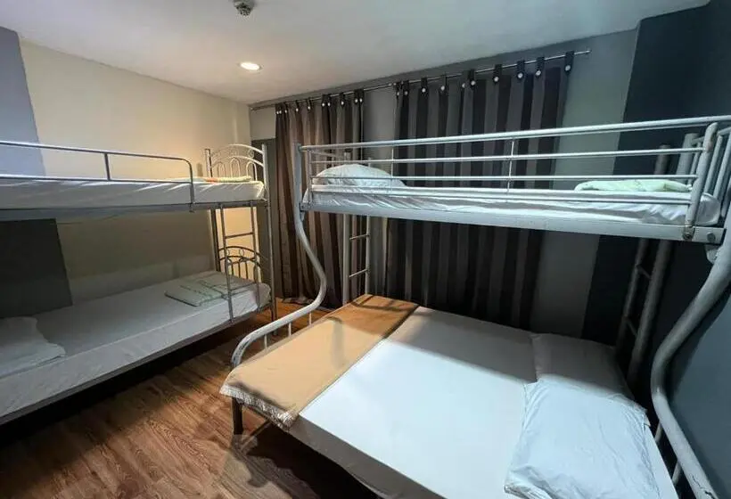 تختخواب در اتاق مشترک, Snooze Inn @ Dunlop Street