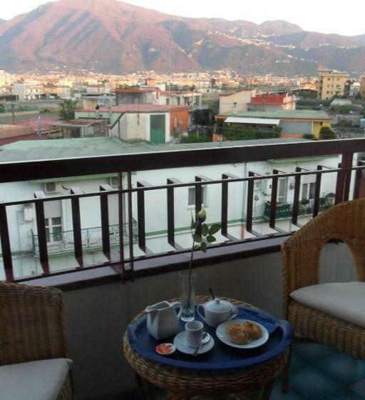 סוויטת אקזקיוטיב 2 חדרים, B&b A Casa Di Mario Scafati