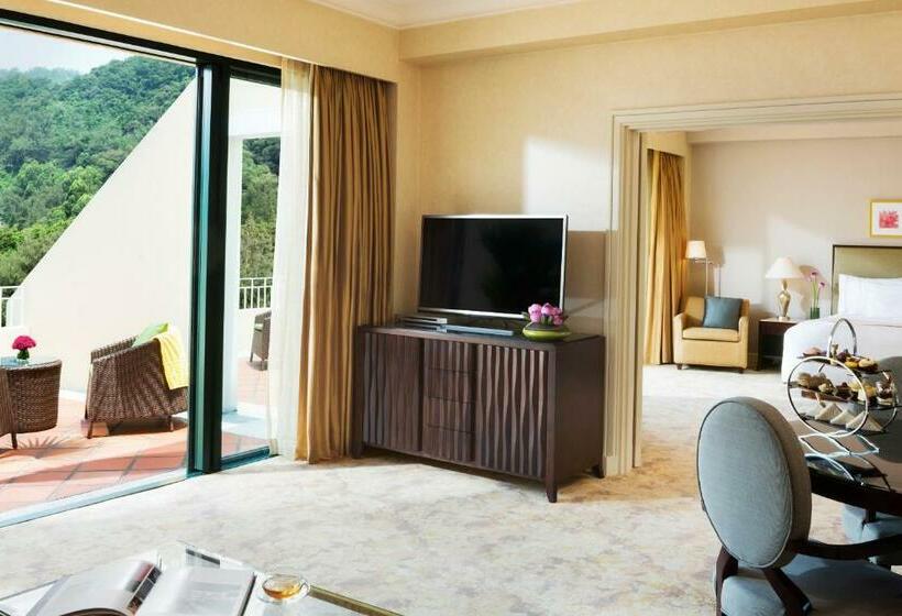 Deluxe Suite King Bed, Grand Coloane Resort