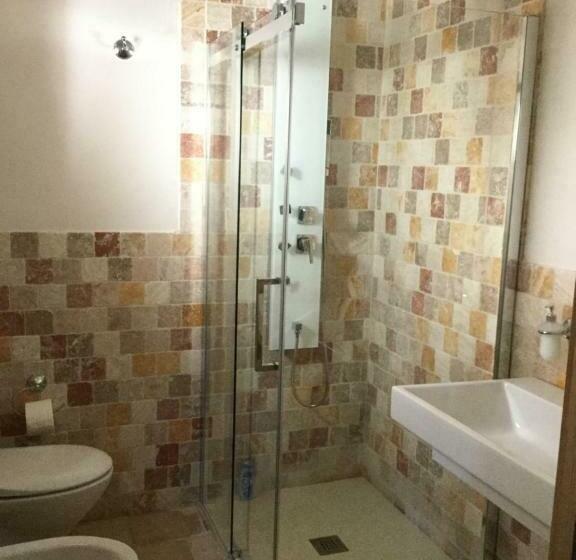 オーシャンビュースタンダードルーム, Guest House B&b Pietra Bianca