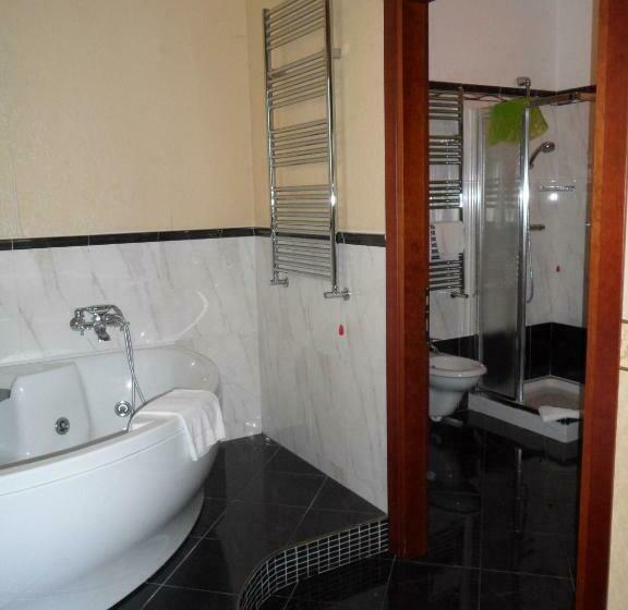 جناح جونيور, Ai Sette Nani