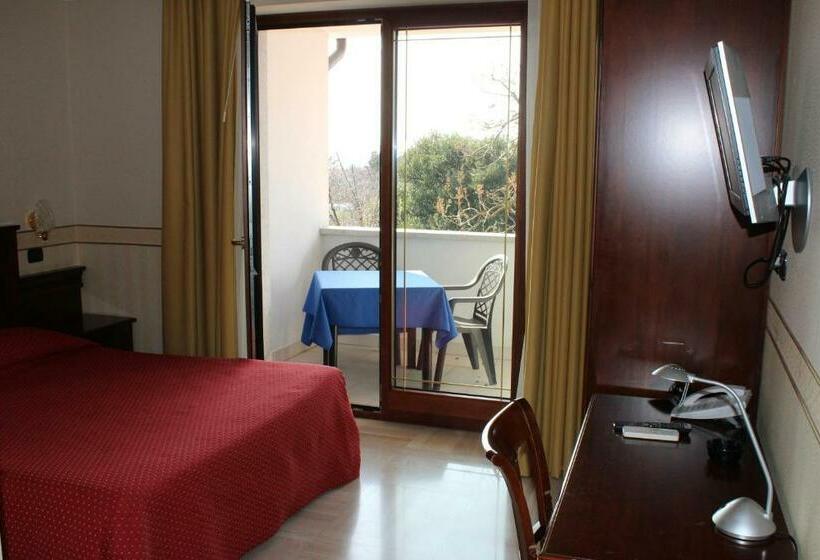 غرفة قياسية, Ai Sette Nani