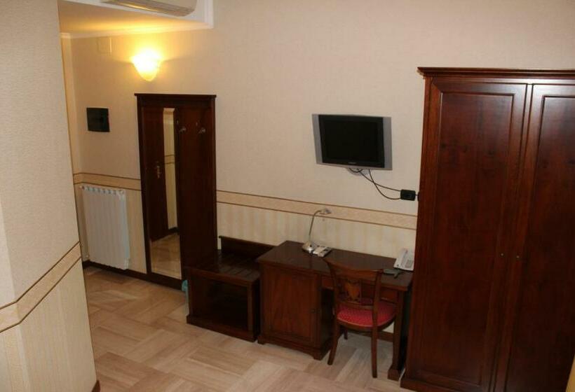 غرفة قياسية, Ai Sette Nani