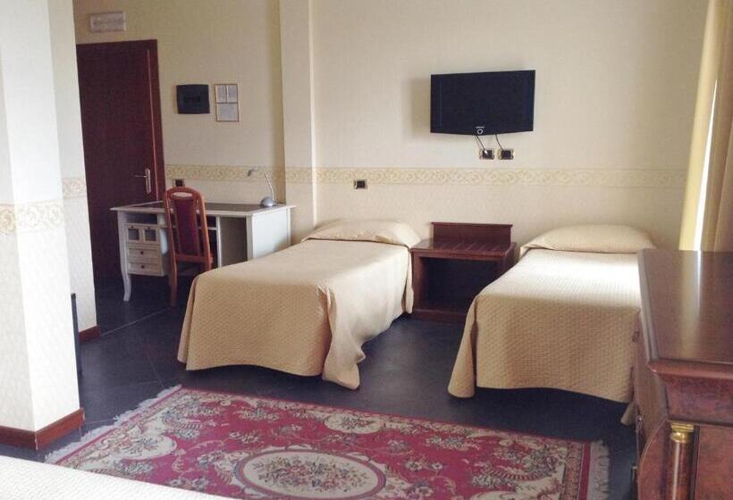 جناح جونيور عائلى, Ai Sette Nani