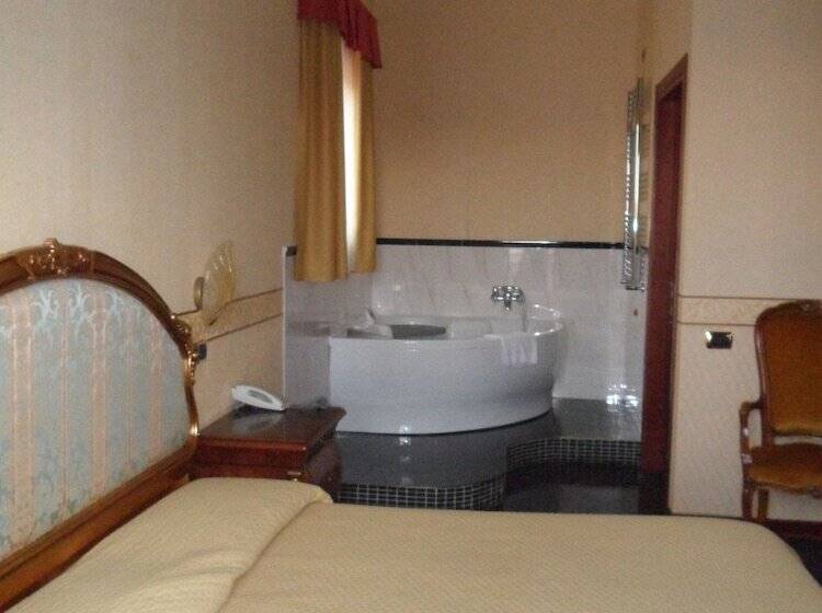 جناح جونيور, Ai Sette Nani