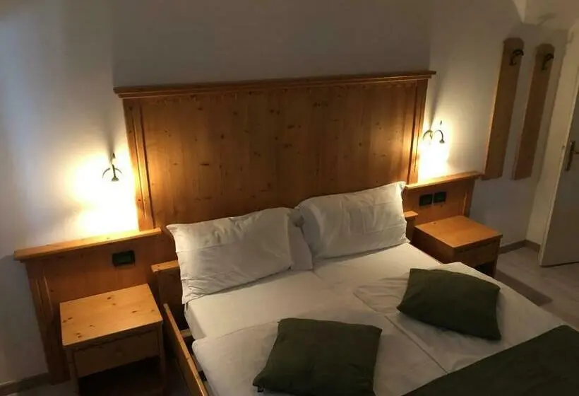 Standard Kolmen Hengen Huone, Albergo Alla Costa