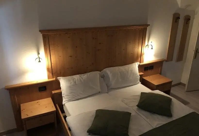 Standard Kolmen Hengen Huone, Albergo Alla Costa