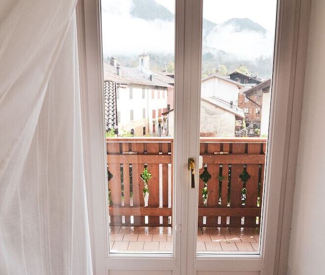 חדר סטנדרט לשלושה, Albergo Alla Costa