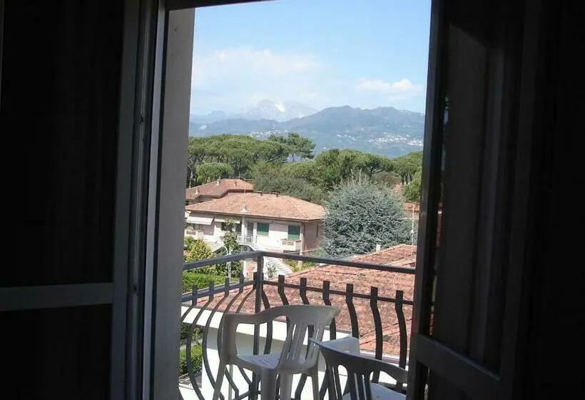 Perhehuone, Azzurra