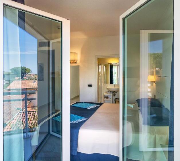 غرفة ديلوكس مطلة على حمام السباحة, Central Park