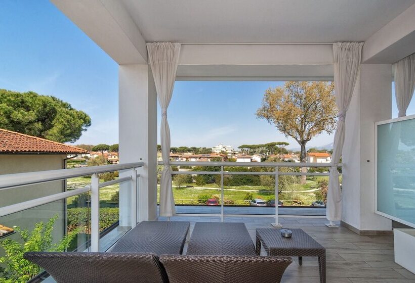 חדר דלוקס נוף בריכה, Central Park