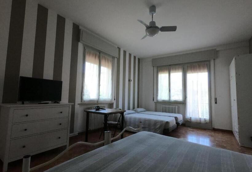 غرفة عائلية, Gardenia