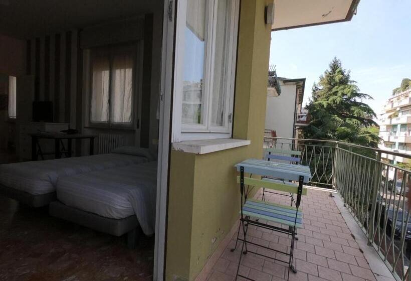 غرفة عائلية, Gardenia