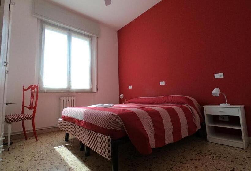 غرفة قياسية مع حمام خارجي, Gardenia