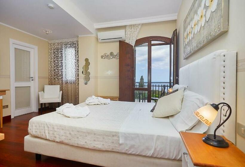 غرفة إدارية مطلة على البحر, La Tavernetta