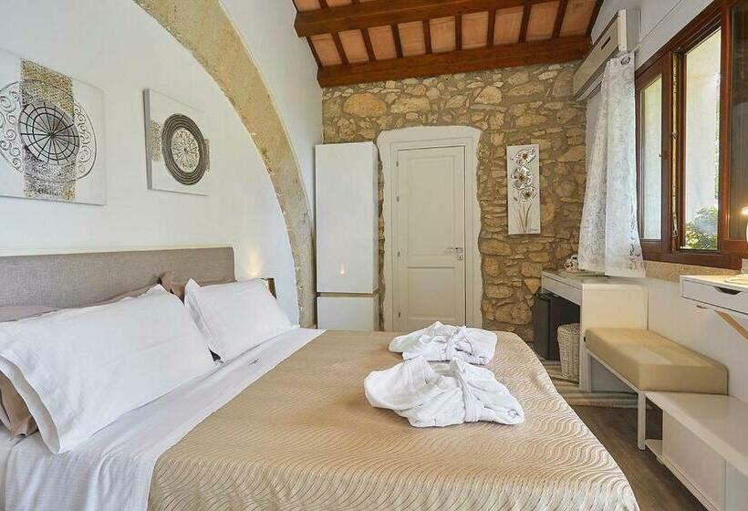 غرفة إدارية مطلة على البحر, La Tavernetta