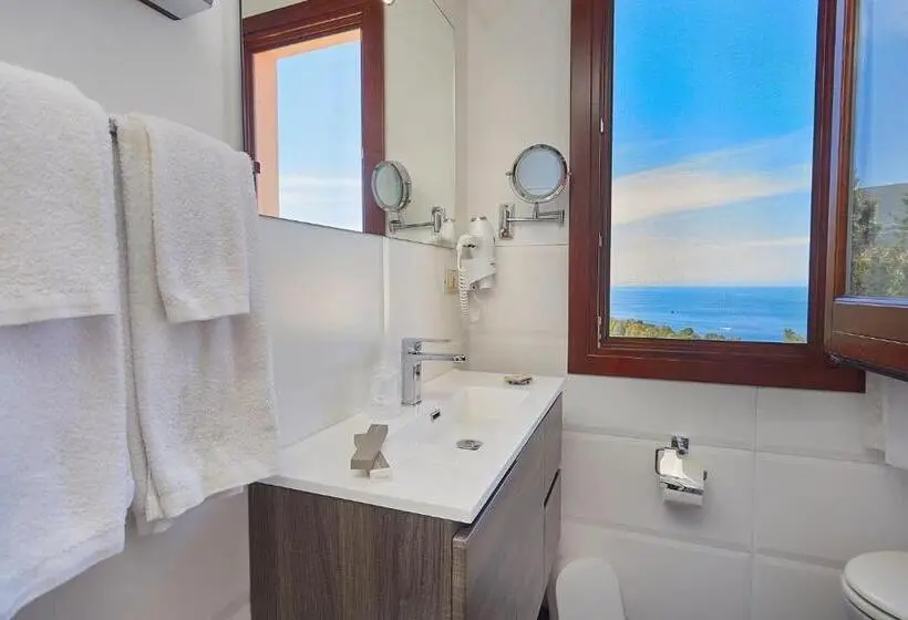 Triple Room Sea View, La Tavernetta