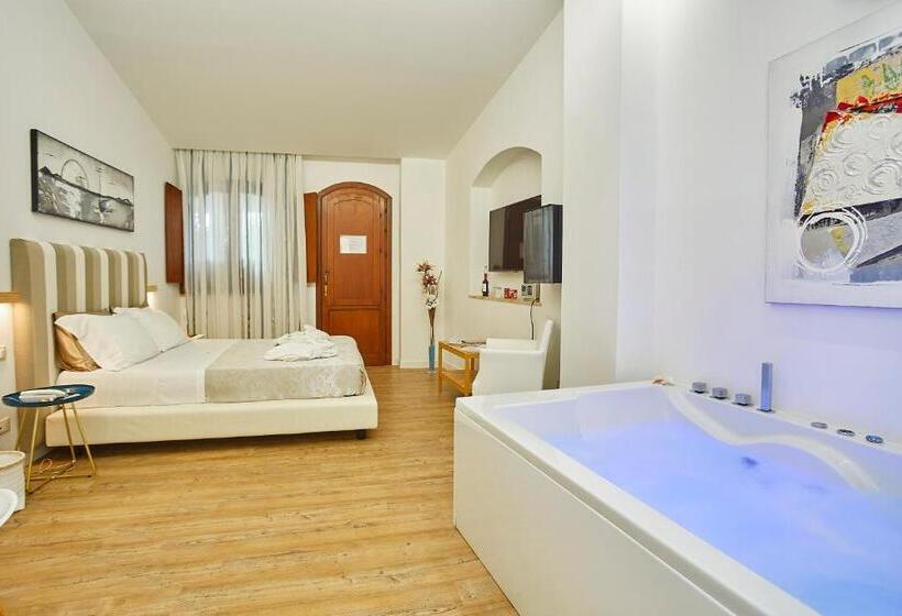 غرفة سوبيريور مزود بجاكوزى, La Tavernetta