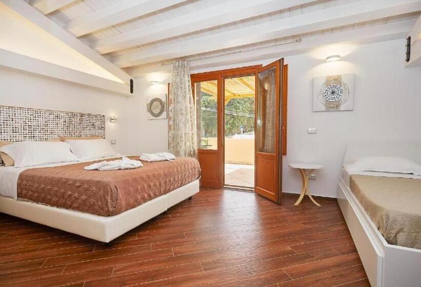 غرفة ديلوكس ثلاثية, La Tavernetta