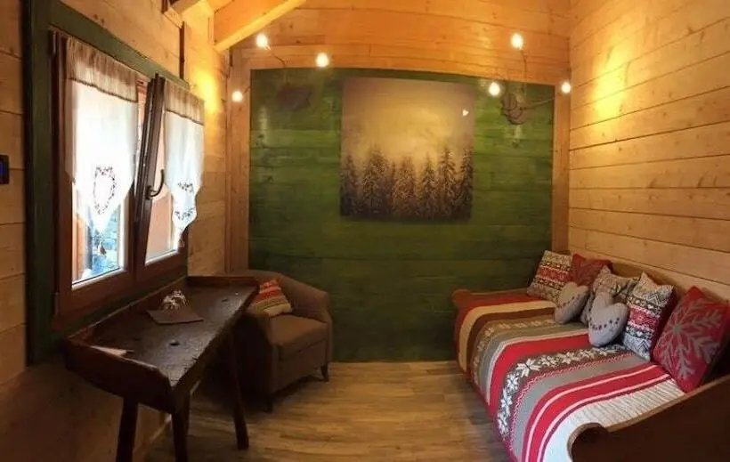 سوییت جونیور, Letterario Locanda Collomb