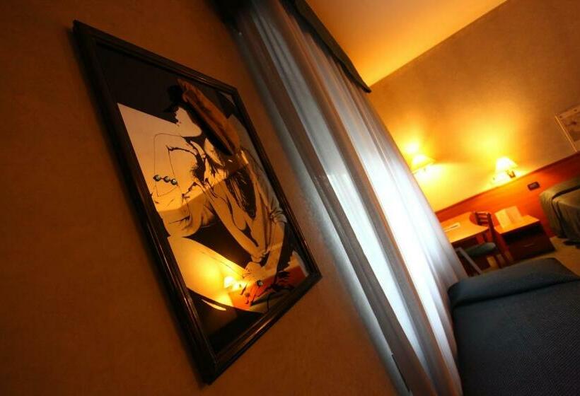 Quarto Estandar Individual, Lincoln