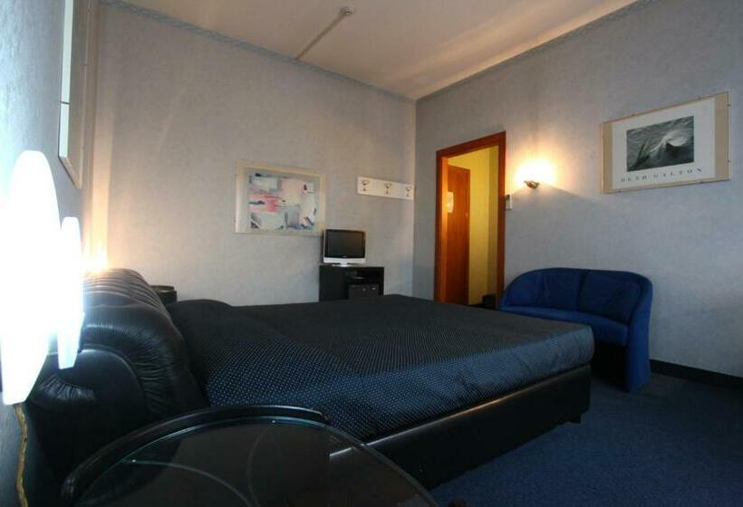 חדר סטנדרט יחיד, Lincoln