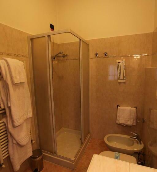 Quarto Estandar Individual, Lincoln