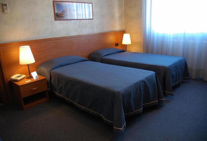 חדר סטנדרט, Lincoln