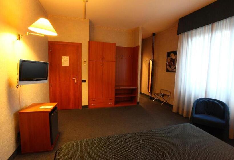 חדר סטנדרט, Lincoln