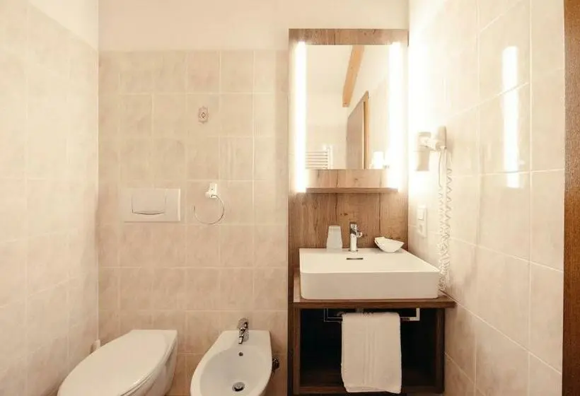 Comfort-huone, Ludwigshof & Luvina