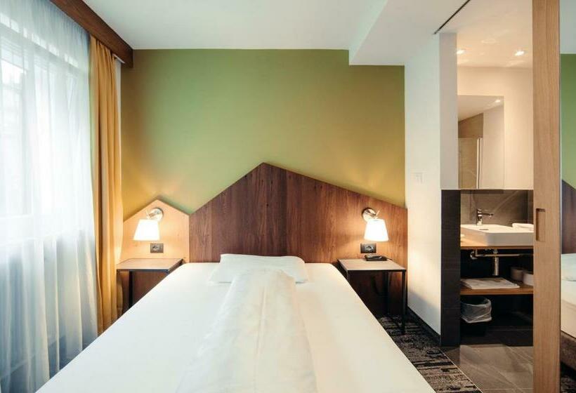 غرفة كلاسيكية مع بلكونة, Ludwigshof & Luvina