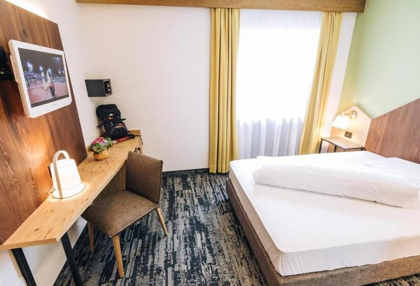 غرفة قياسية فردية, Ludwigshof & Luvina