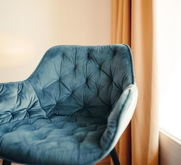 غرفة قياسية مزوَّدة بشُرفة, Ludwigshof & Luvina