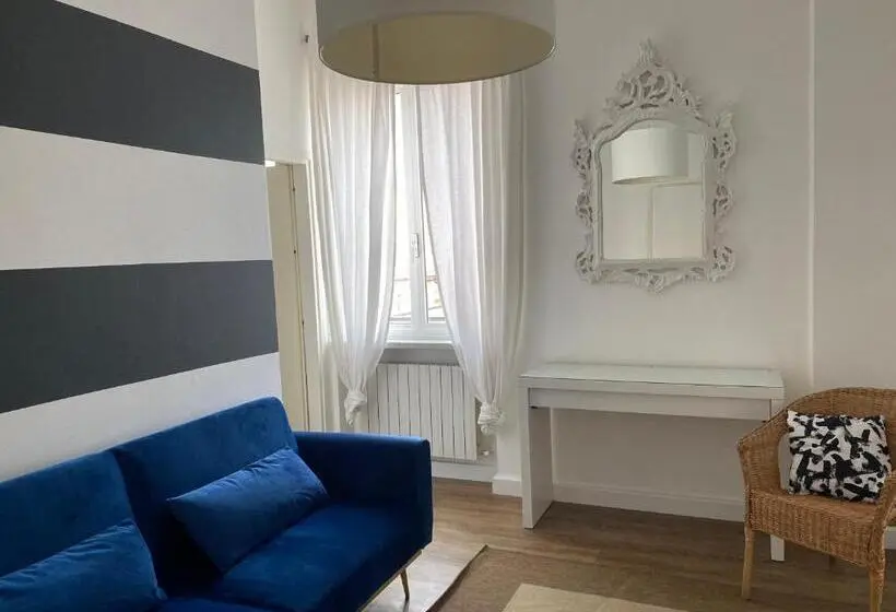 اتاق لوکس, Maison Del Magra