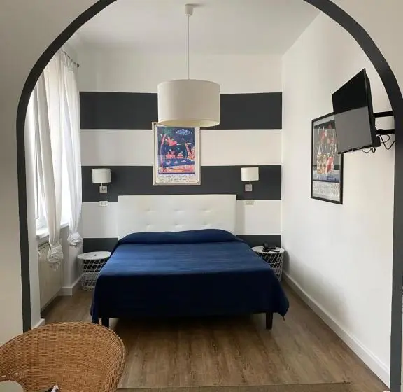اتاق لوکس, Maison Del Magra