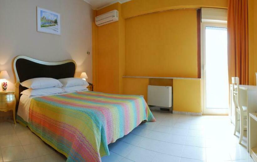 اتاق استاندارد, Michelangelo