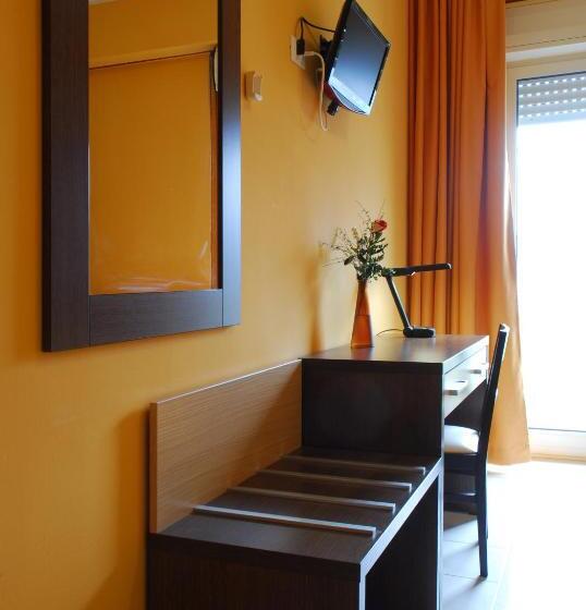 اتاق استاندارد یک نفره, Michelangelo