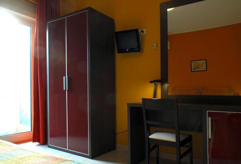 اتاق استاندارد, Michelangelo