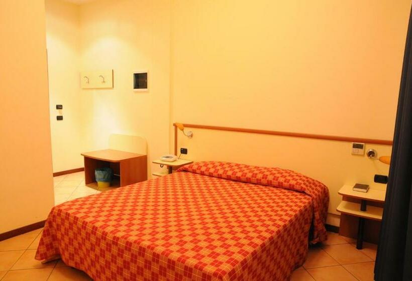 小型套房, Miravalle