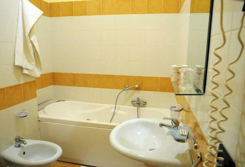 标准间, Miravalle