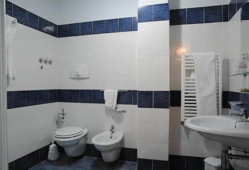 标准单人间, Miravalle