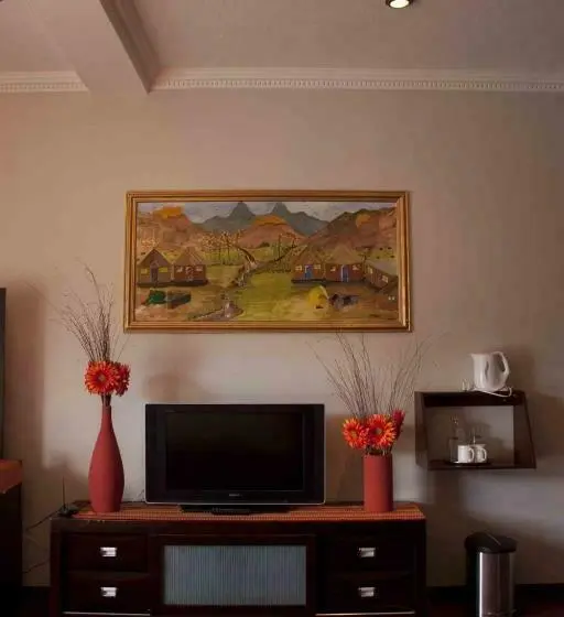 اتاق استاندارد با بالکن و چشم‌انداز باغ, Mount Maluti  Lesotho