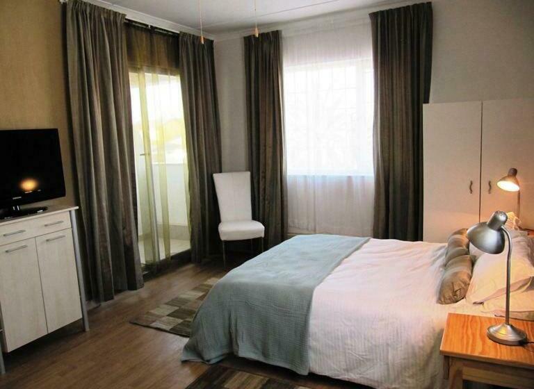 اتاق استاندارد یک نفره, Pebble Stone House