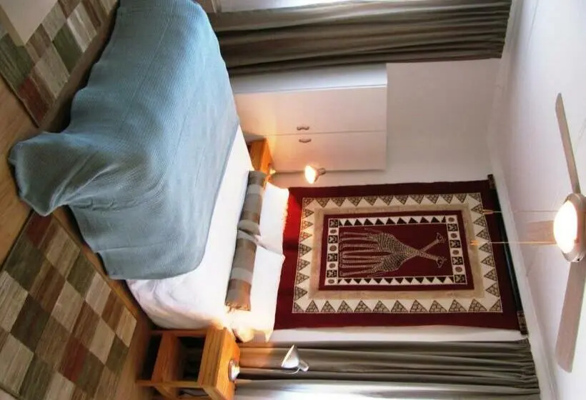 اتاق استاندارد, Pebble Stone House